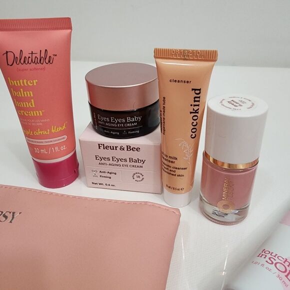 6 pc high end beauty products bundle - Picture 3 of 5